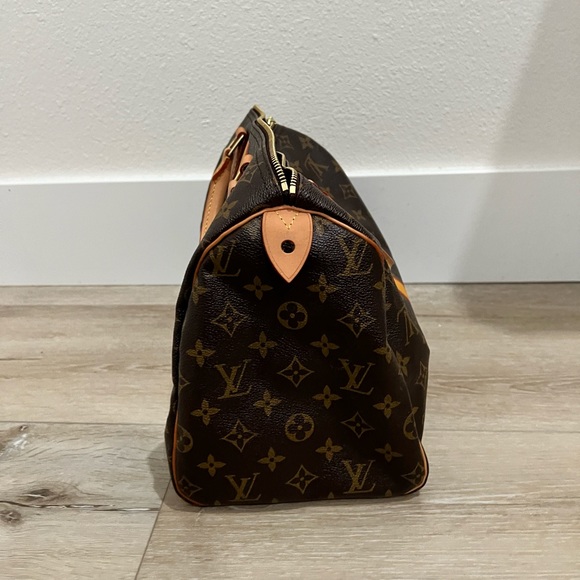Louis Vuitton purse - Picture 8 of 8